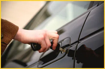 Exclusive Locksmith Service Los Angeles, CA 310-819-4246 - 18-car-unlock